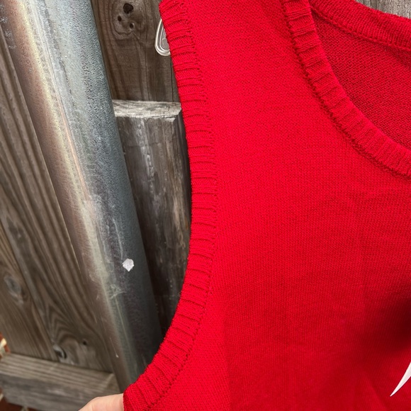 St. John Vibrant Red Tank Top - Picture 4 of 9